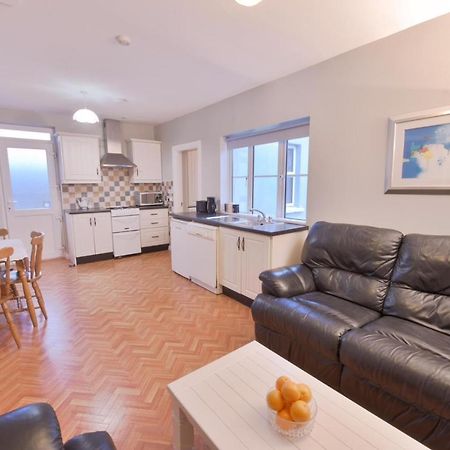 Ocean Breeze Apartment Lahinch Exteriör bild