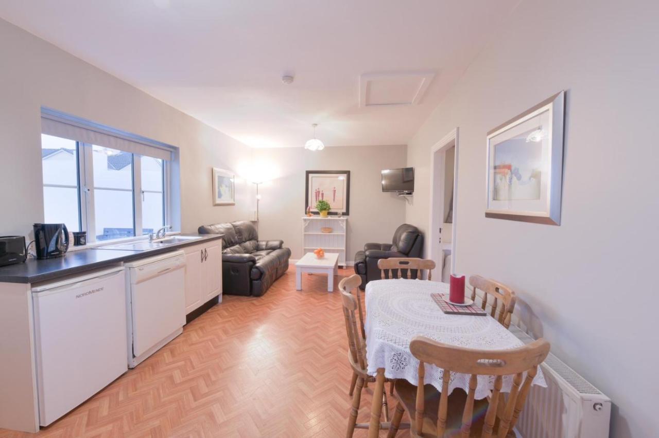 Ocean Breeze Apartment Lahinch Exteriör bild