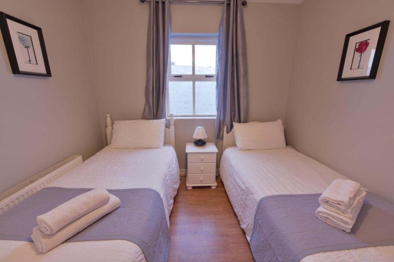 Ocean Breeze Apartment Lahinch Exteriör bild