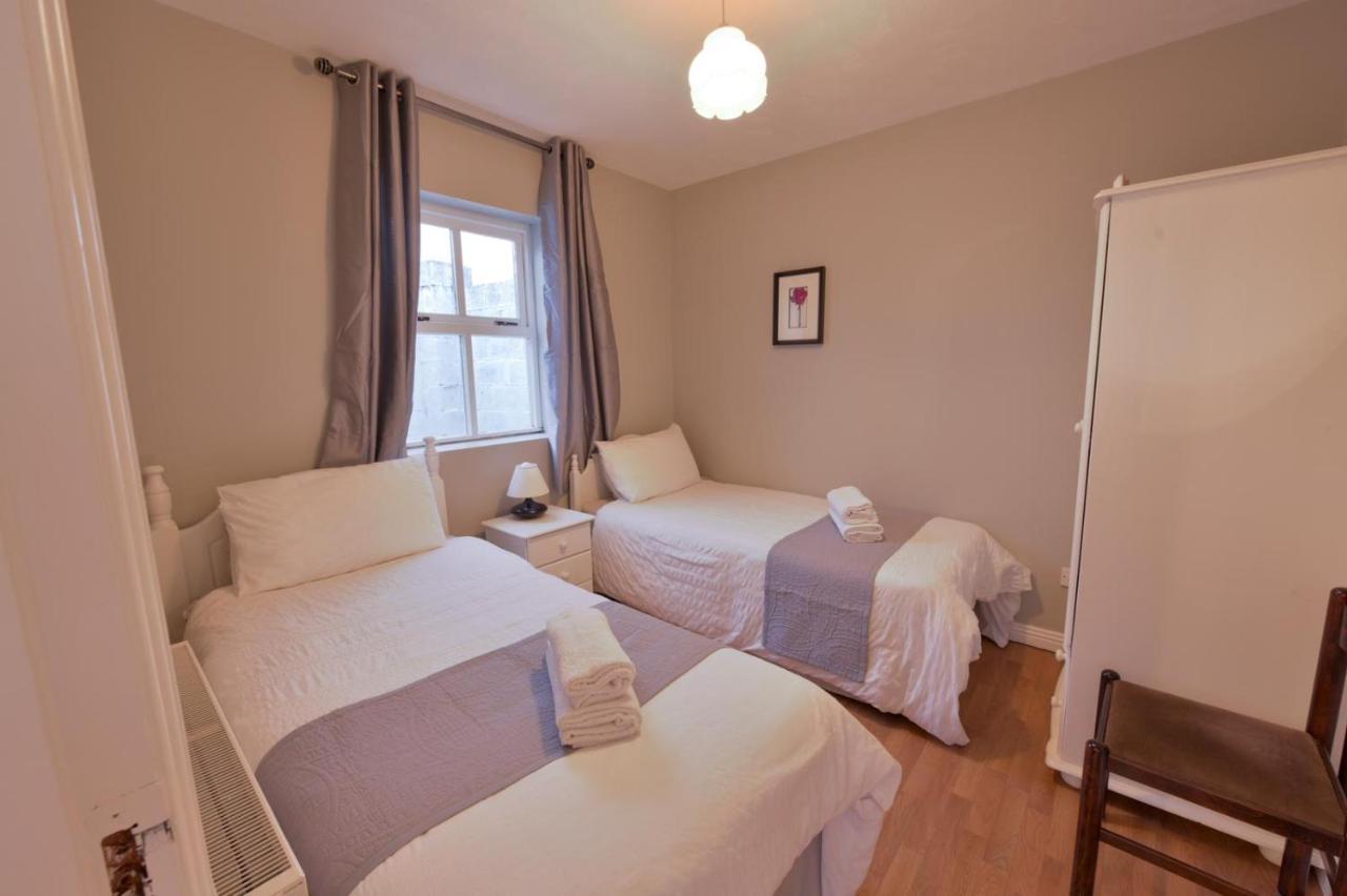 Ocean Breeze Apartment Lahinch Exteriör bild